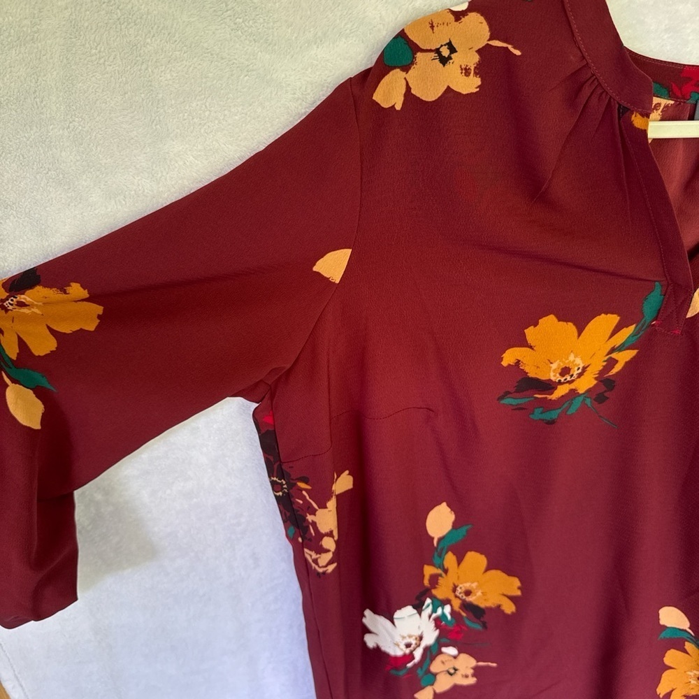 Plus size Madison Maroon Floral V-Neck Blouse CURVI 2X - Picture 8 of 11